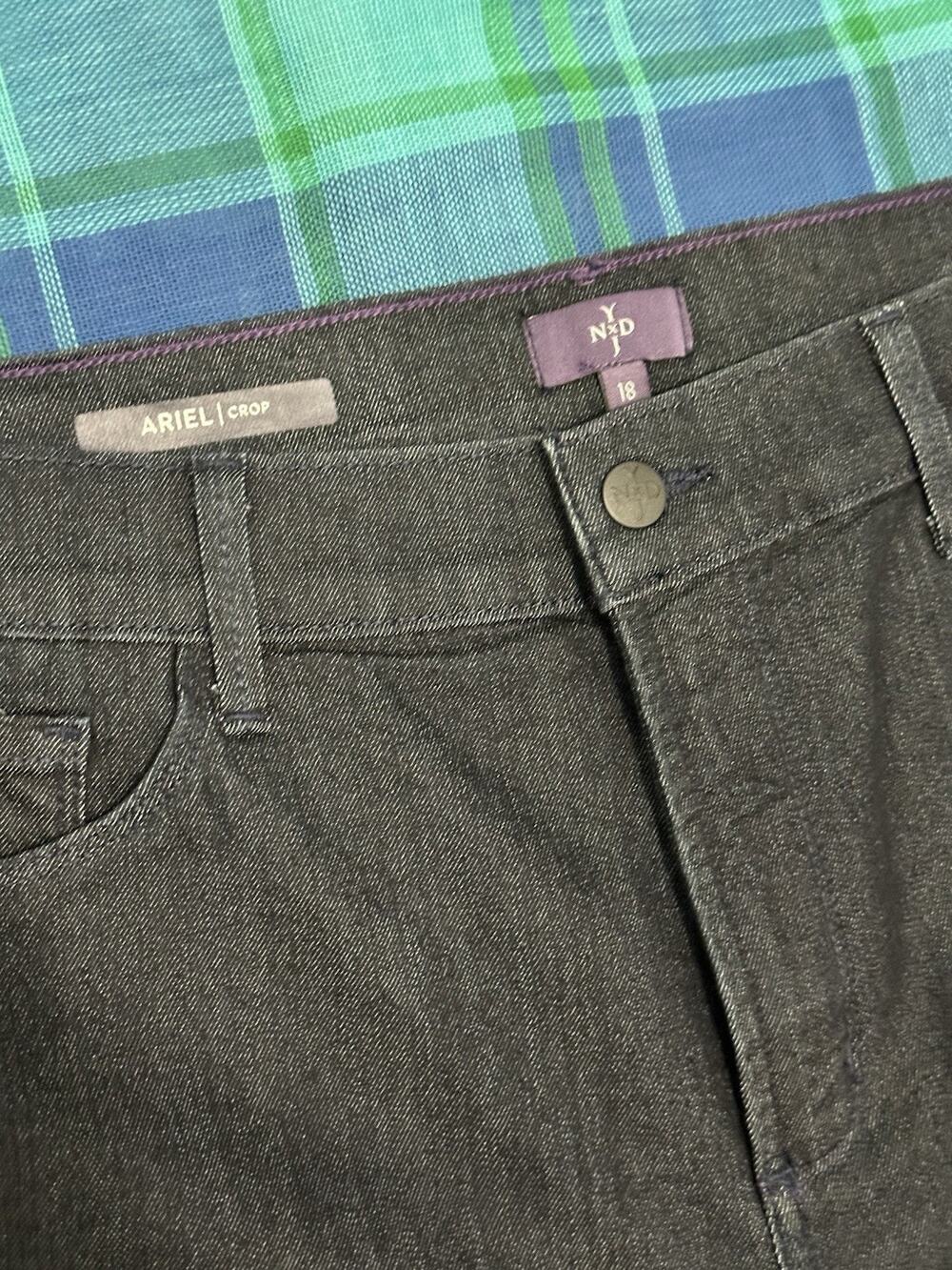 NYDJ Ariel Crop Jeans Enzyme Blue Lift Tuck Technology Women's Capri Size 18